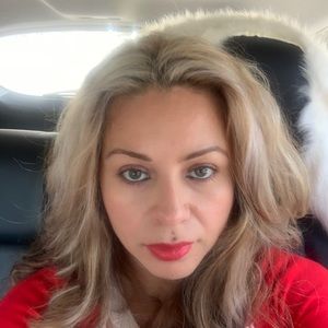 Meet your Posher, Veronica